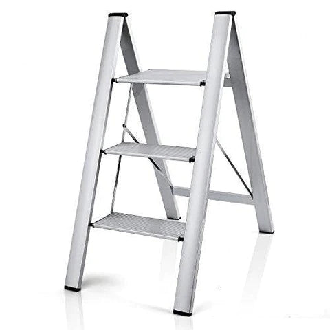 Preparation before use of the aluminum alloy ladders, including folding step stool ladders ( 2 step-ladder, 3 step ladder and 4 step ladder）